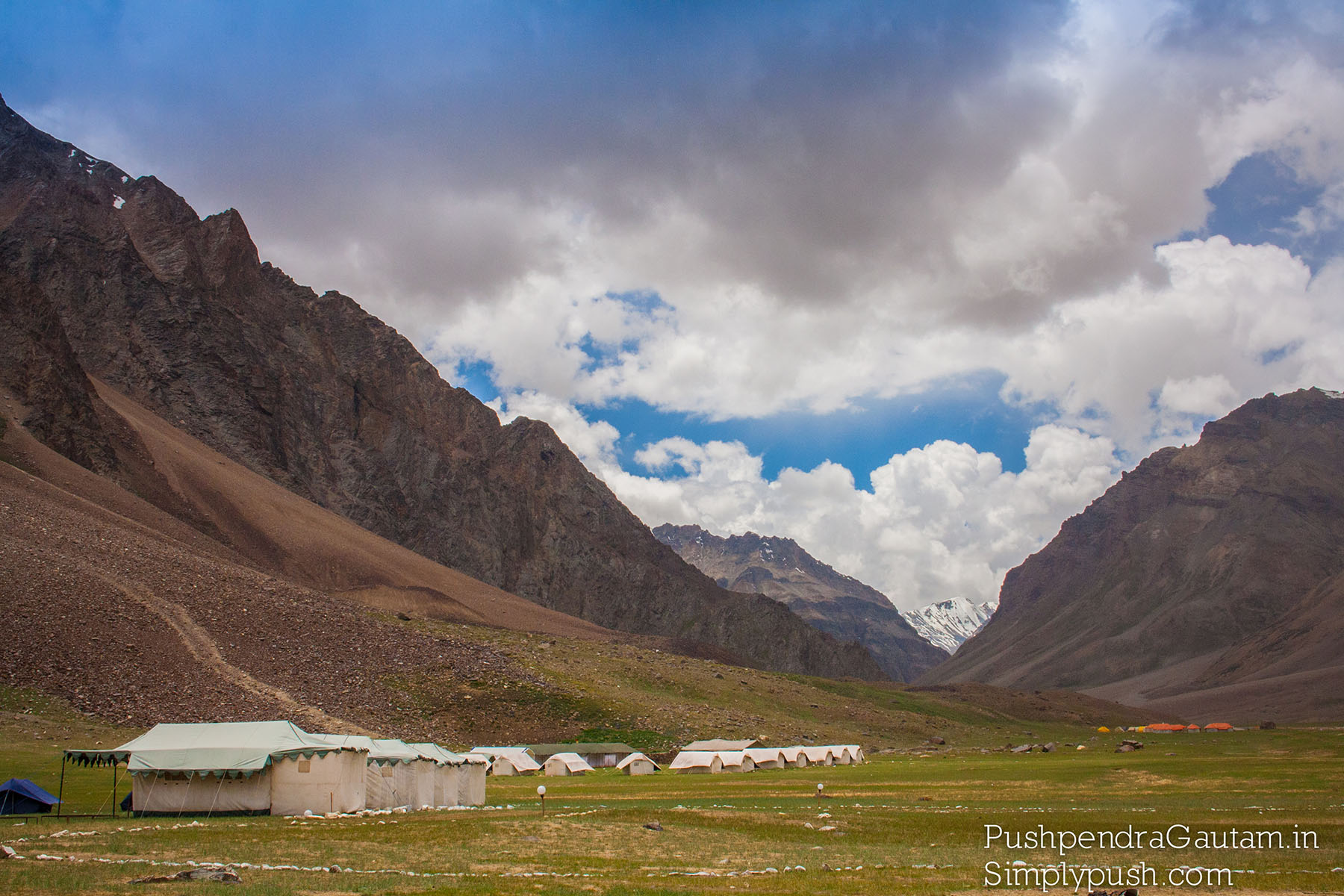 Leh-manali-road-trip-pics-manali-leh-route-plan-how-to-plan-a-trip-to-leh-manali-highway-on-bike-pushpendragautam-pics-event-photographer-india